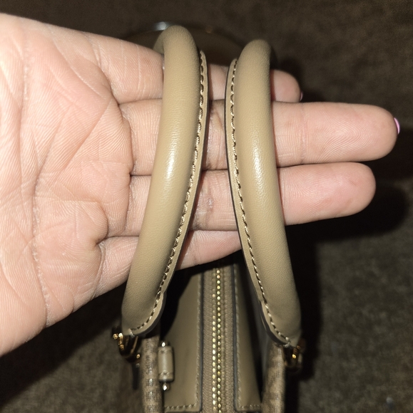 SOLD‼️NWT Michael Kors Marilyn Small Logo Crossbody Bag - Picture 13 of 13